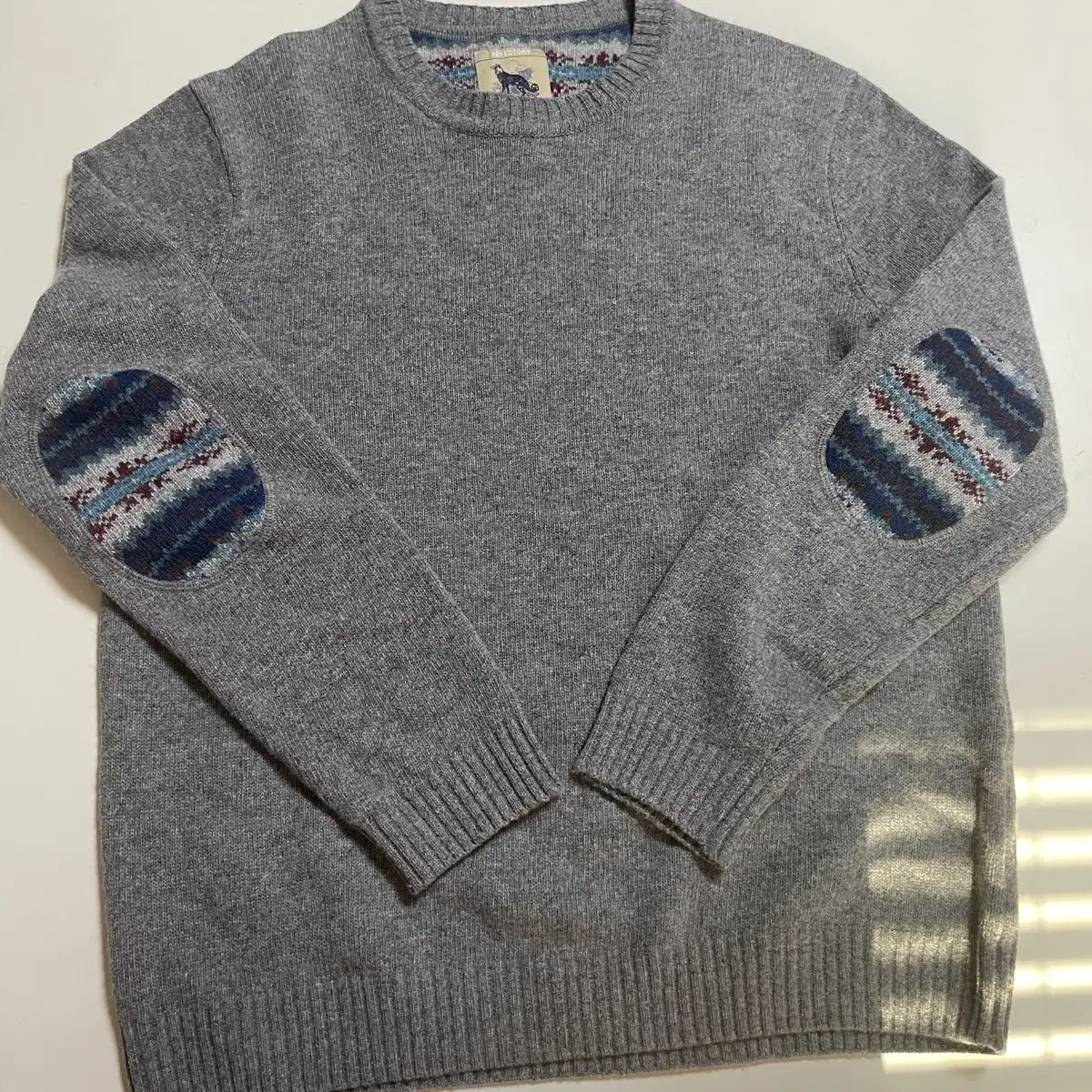 Elbow patches lambswool gray knit