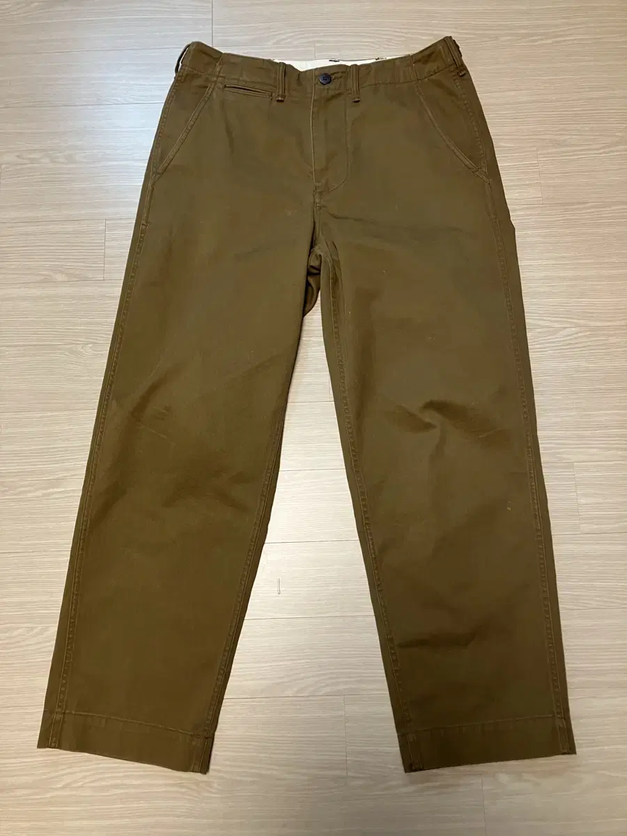 Khakis khakis chino