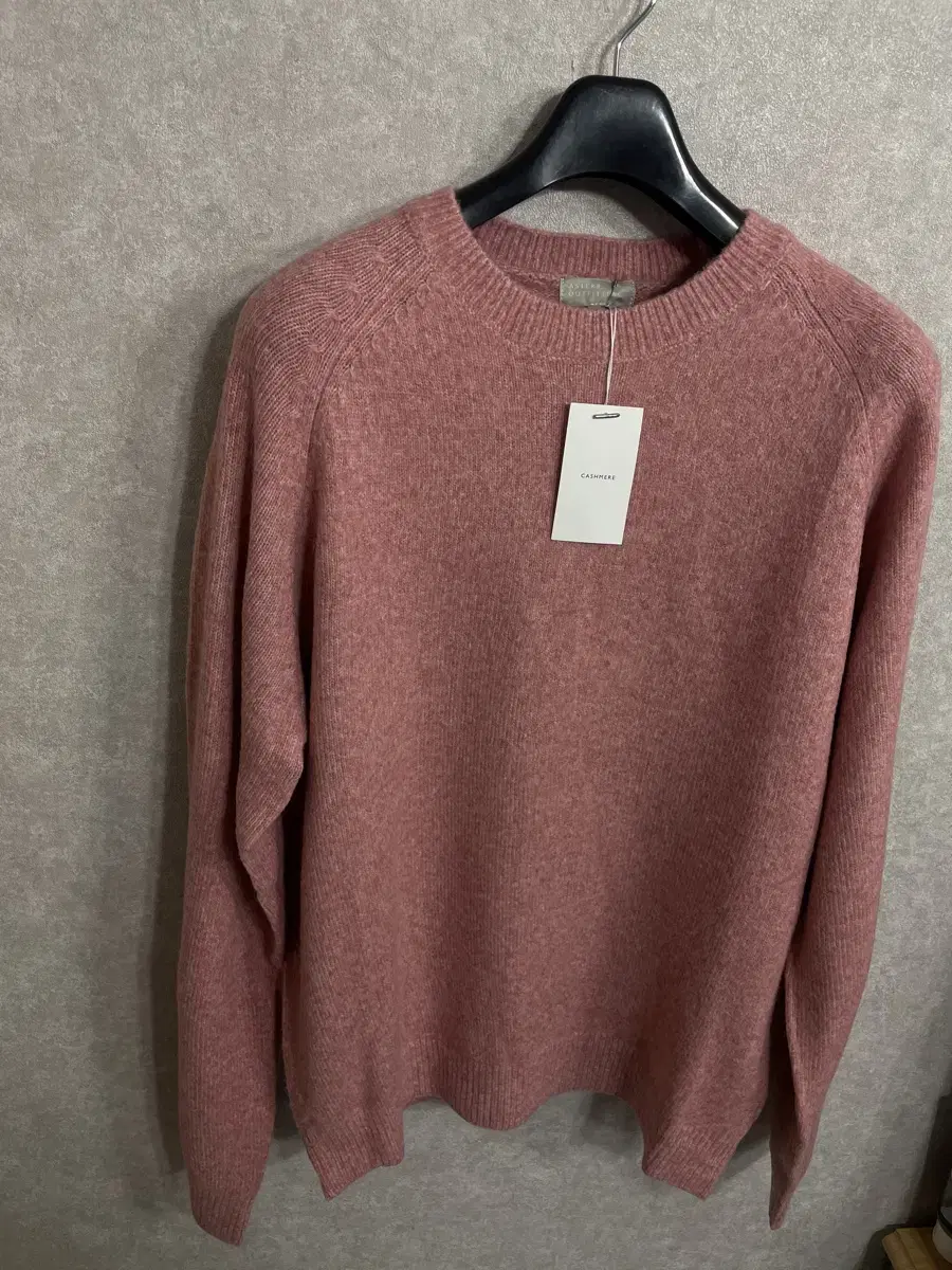 Men's Cashmere Knit Pink New Arrivals