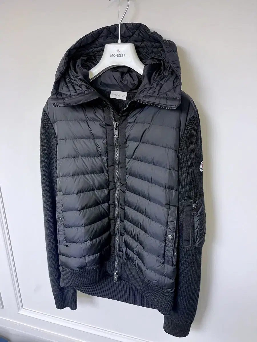 [New item quality / same day shipping] Moncler Knitted padded hoodie zip-up black L