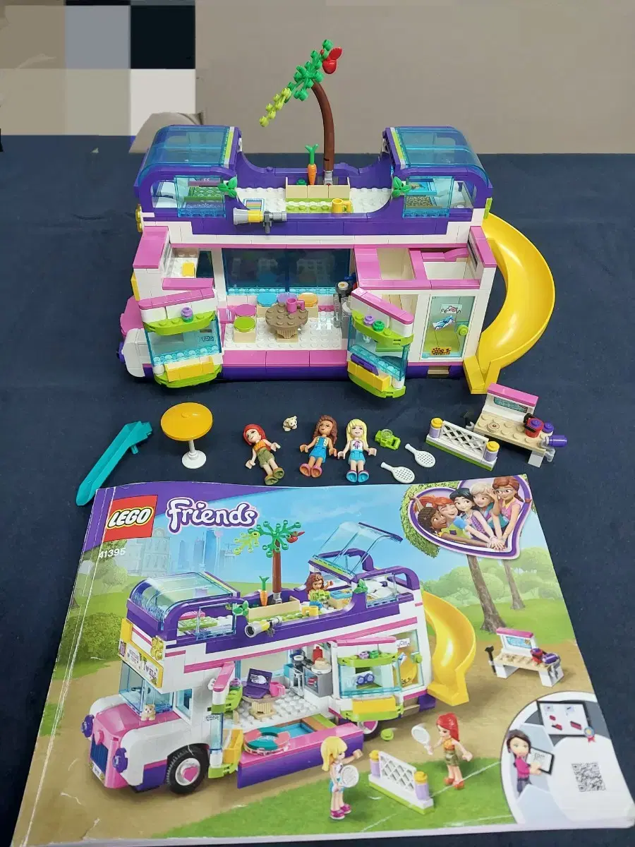 LEGO Friends Friendship Bus 41395