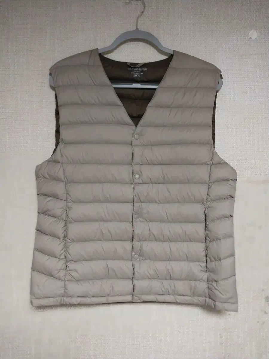 Polham) Lightweight Padded Vest 105