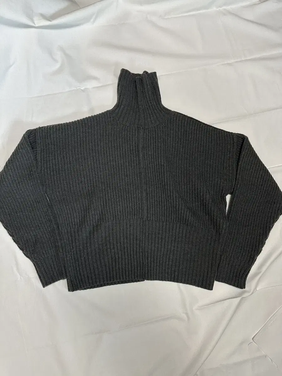 Attitude Multi-Pattern Turtleneck Charcoal