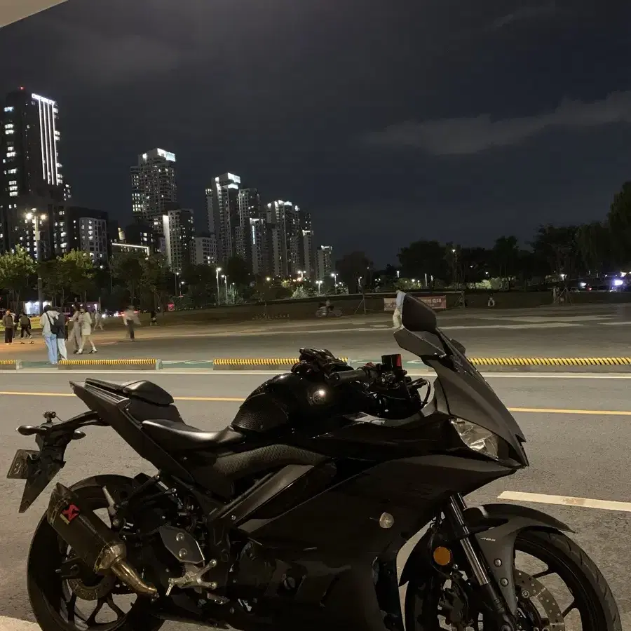 (딱 일주일만 가격다운하고 봉인)20년식 야마하 YZF- R3(풀튜닝