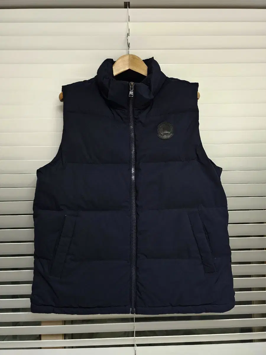 NBA Golden State Warriors Duck Down Padded Vest XL (105)