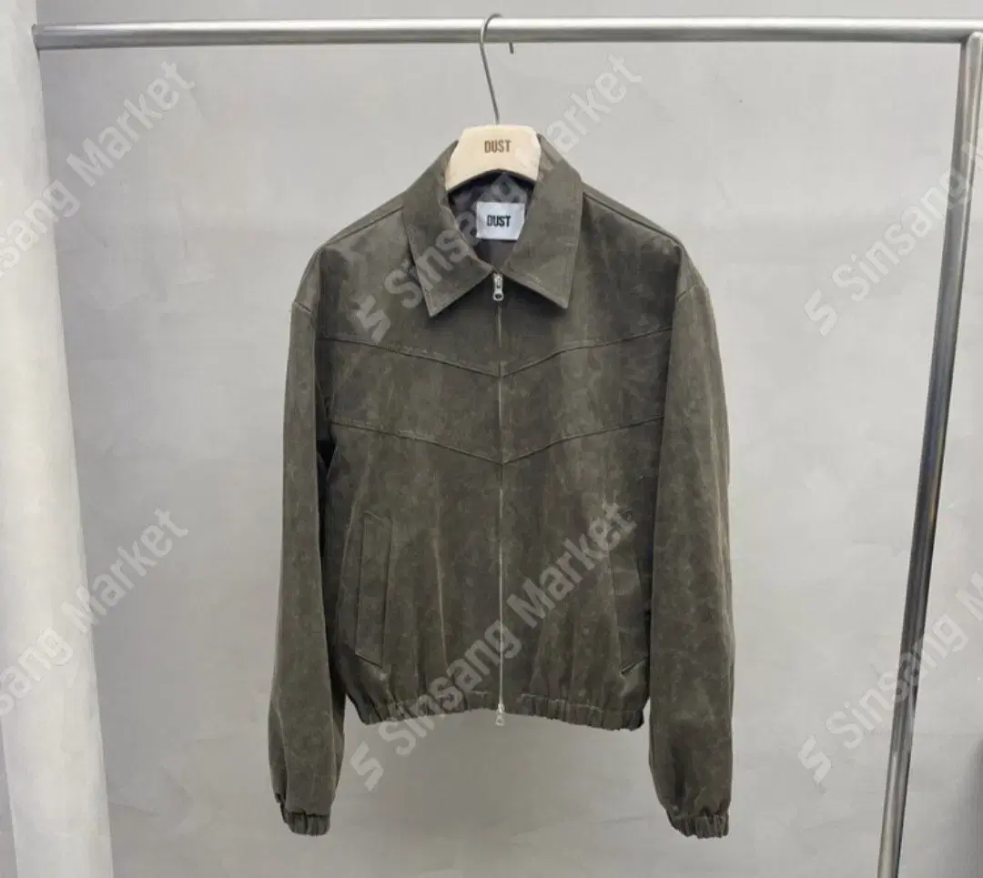 DUST dex jacket size 100