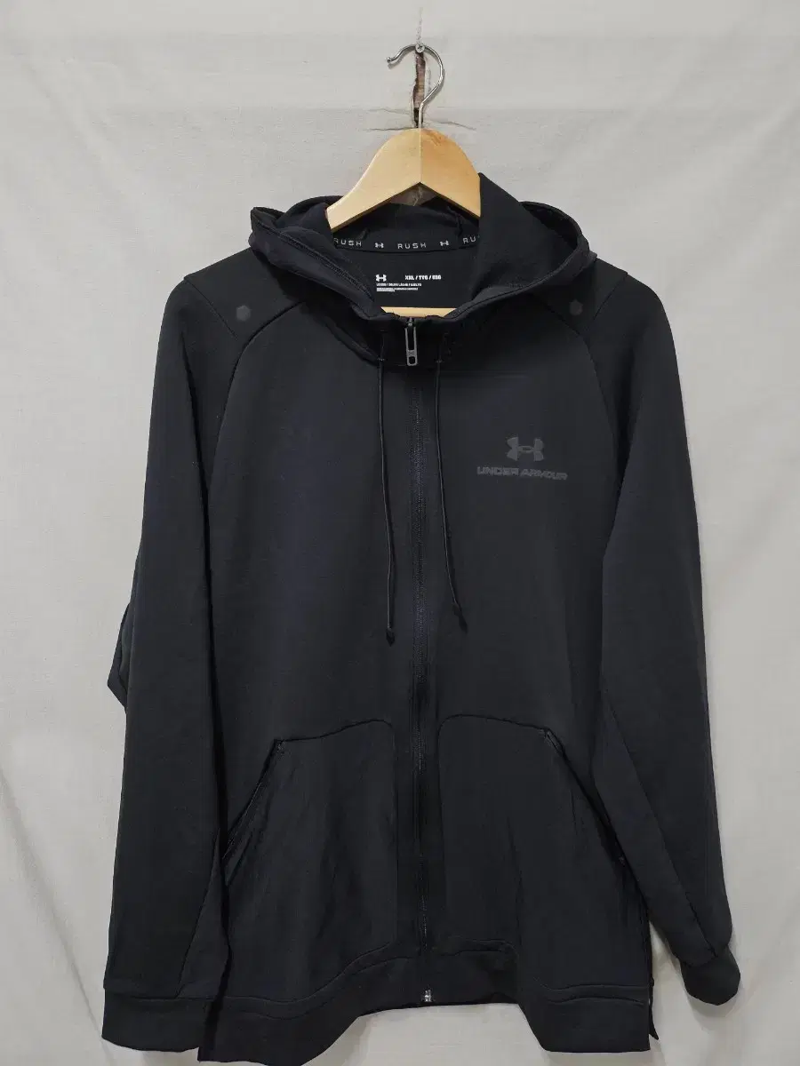 Under Armour Performance Hooded Zip Up XXL