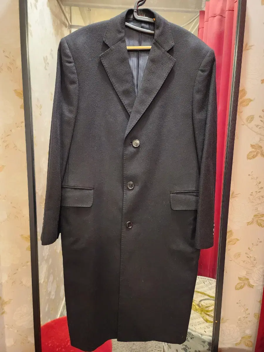 Daks 100% cashmere coat size 100