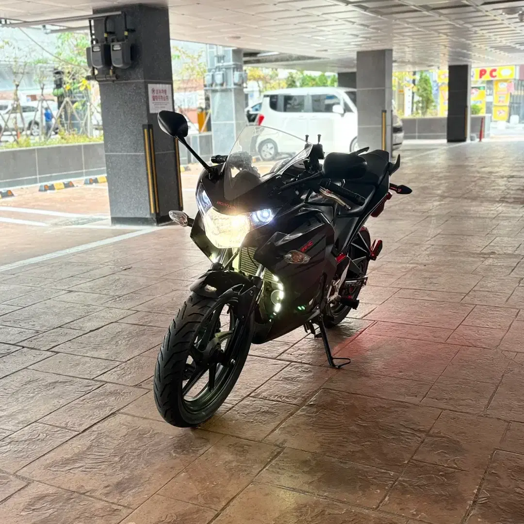 CBR125CC 15년식 동급차량 최저가 판매합니다.