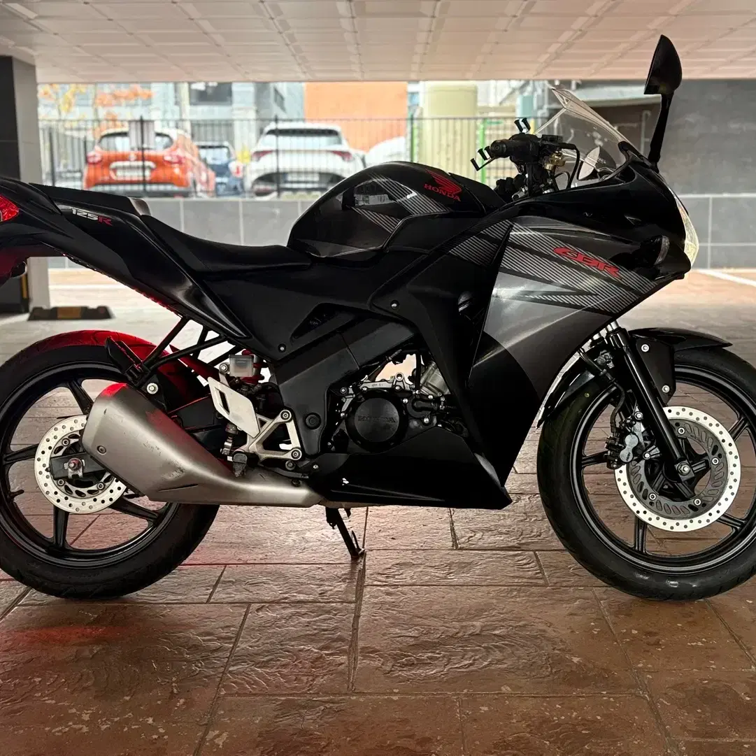 CBR125CC 15년식 동급차량 최저가 판매합니다.