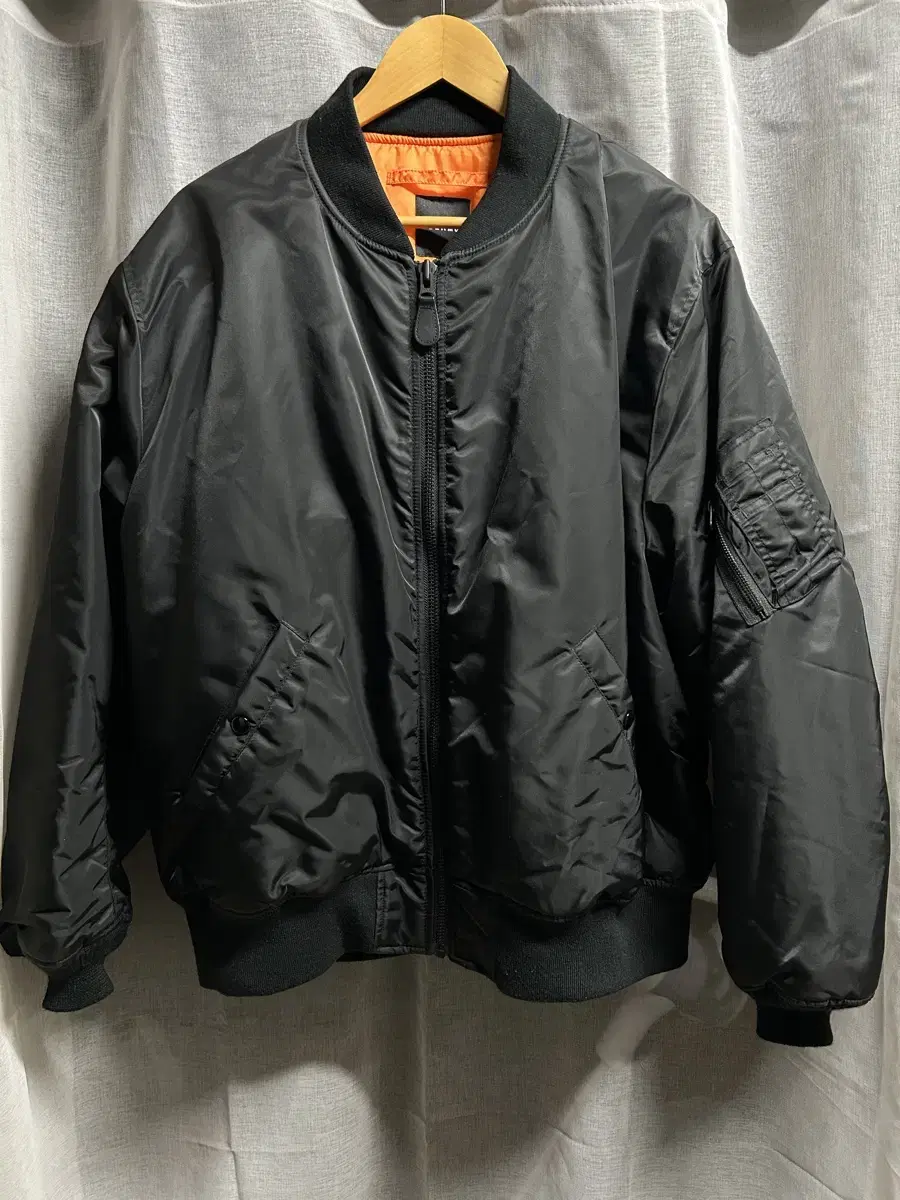 BEAMS Beams MA-1 Jacket Black