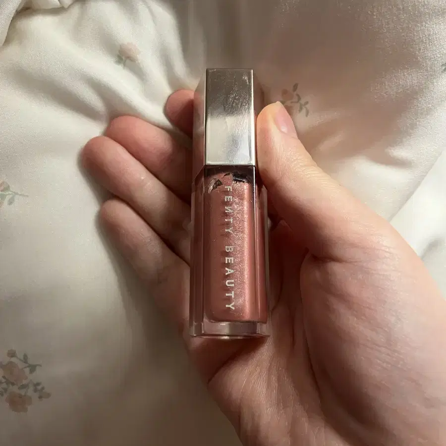 펜티뷰티 fenty beauty 글로스밤 퍼씨 fussy