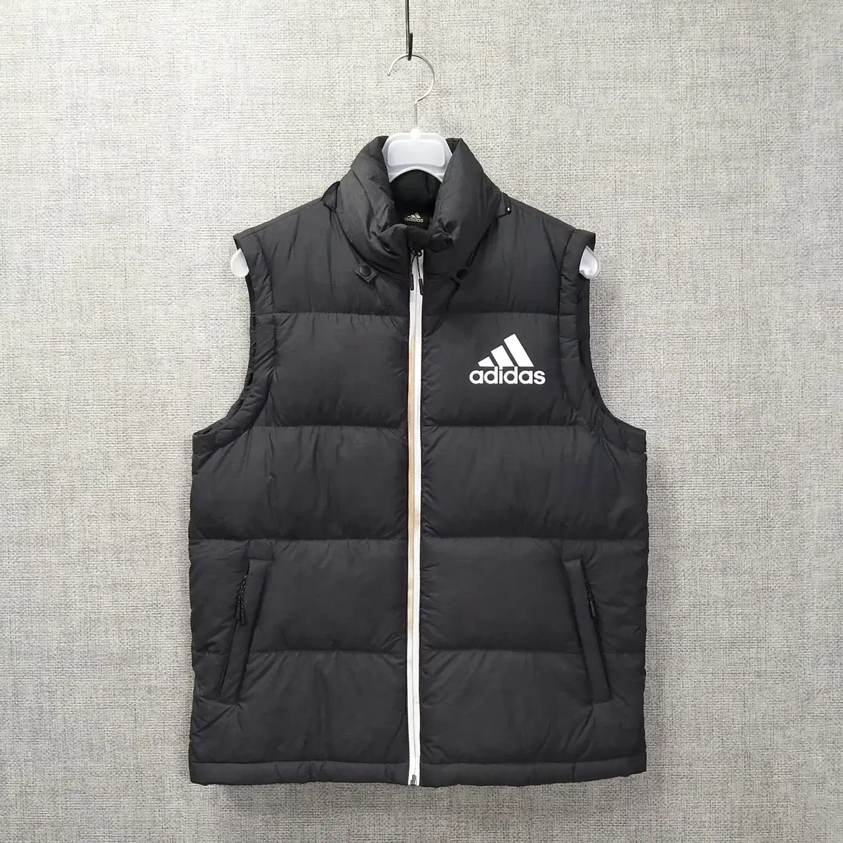 6f. adidas charcoal gray down puffer vest kids160