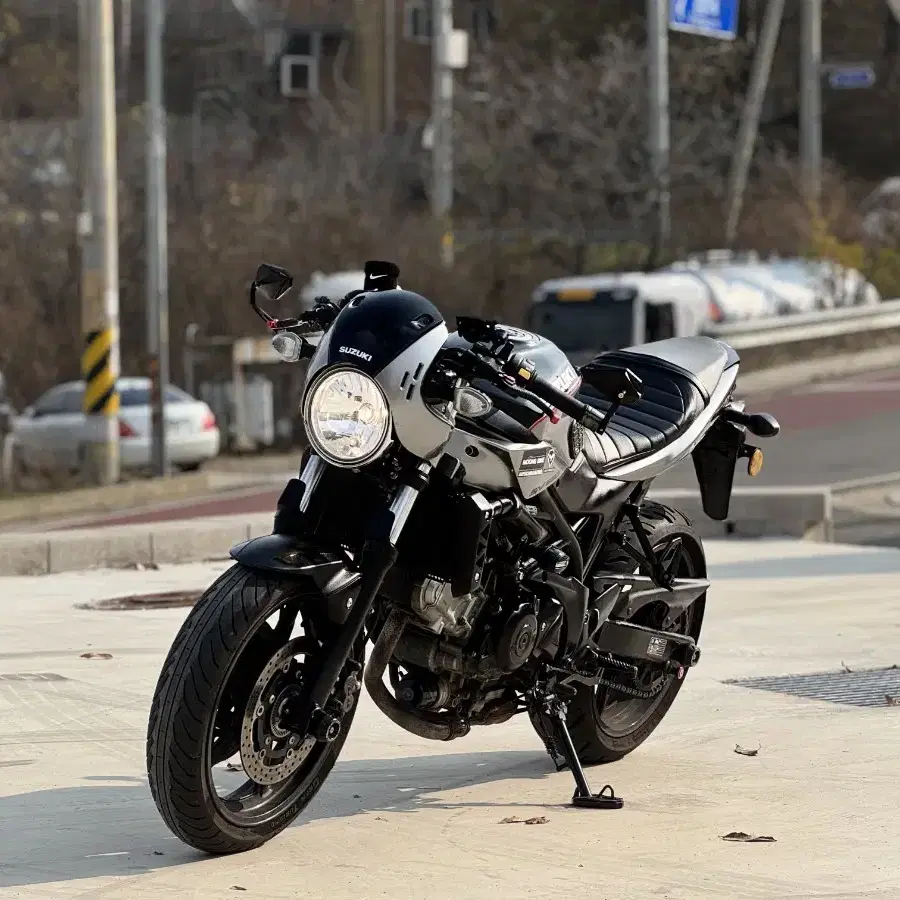 스즈키 sv650x 18년식 요시무라구변 좋은금액에 판매합니다