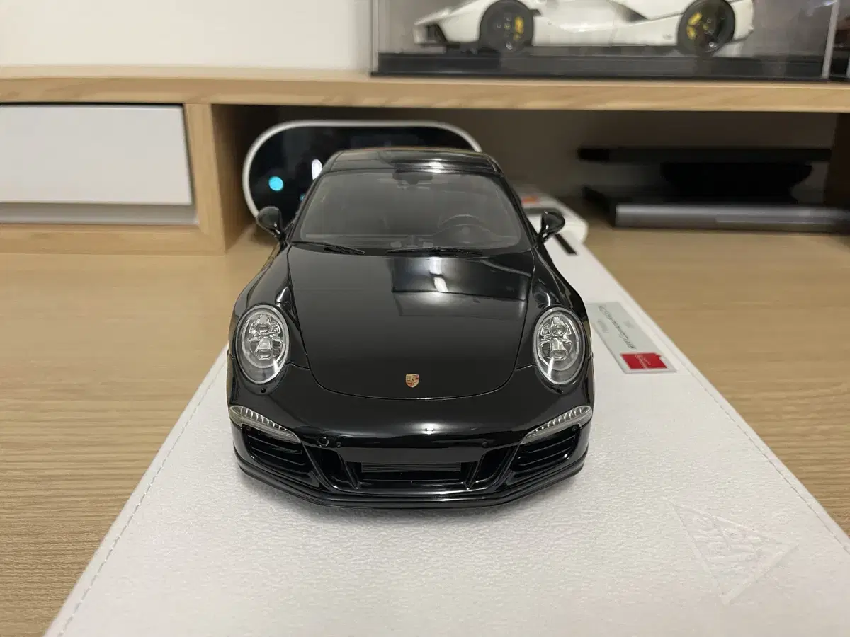 1:18 메이크업 포르쉐 911 카레라4 gts 팝니다.