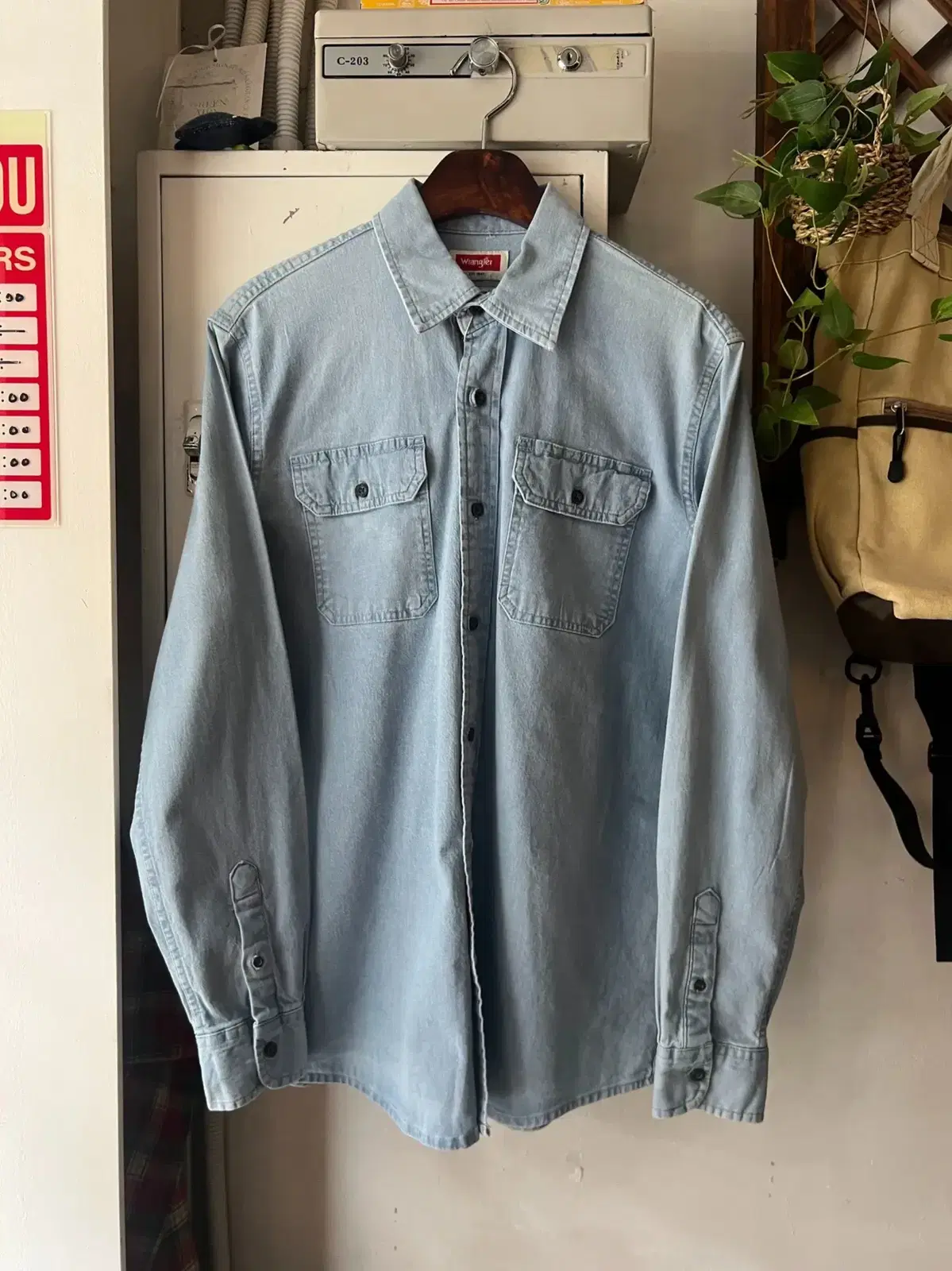 [L]Wrangler Lite bloo Denim Shirt