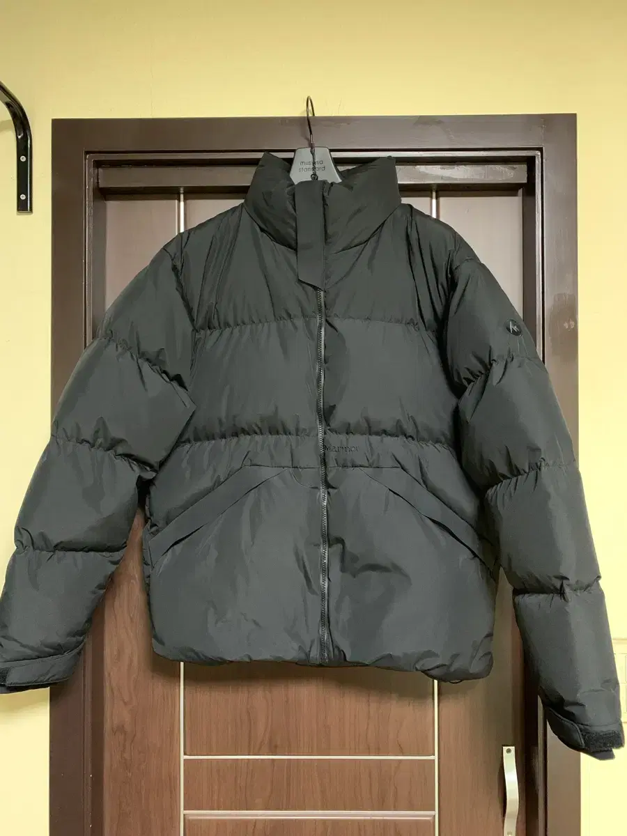 (discount) marmot duck down jacket size 105 sells(black)