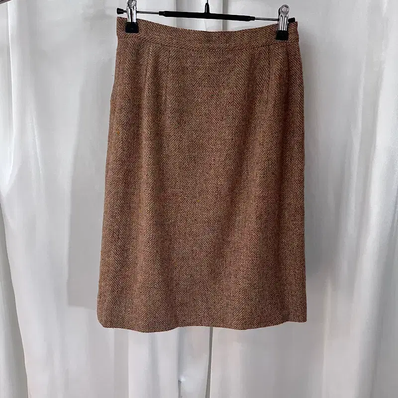 Aylesbury wool skirt