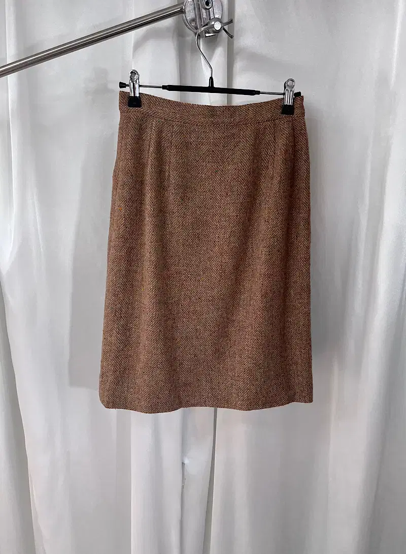 Aylesbury wool skirt