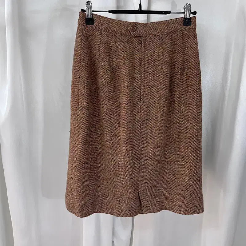 Aylesbury wool skirt