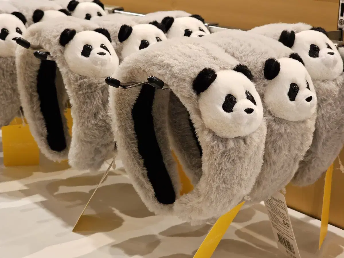 Regular price) Panda Fur Hairband Bao Family