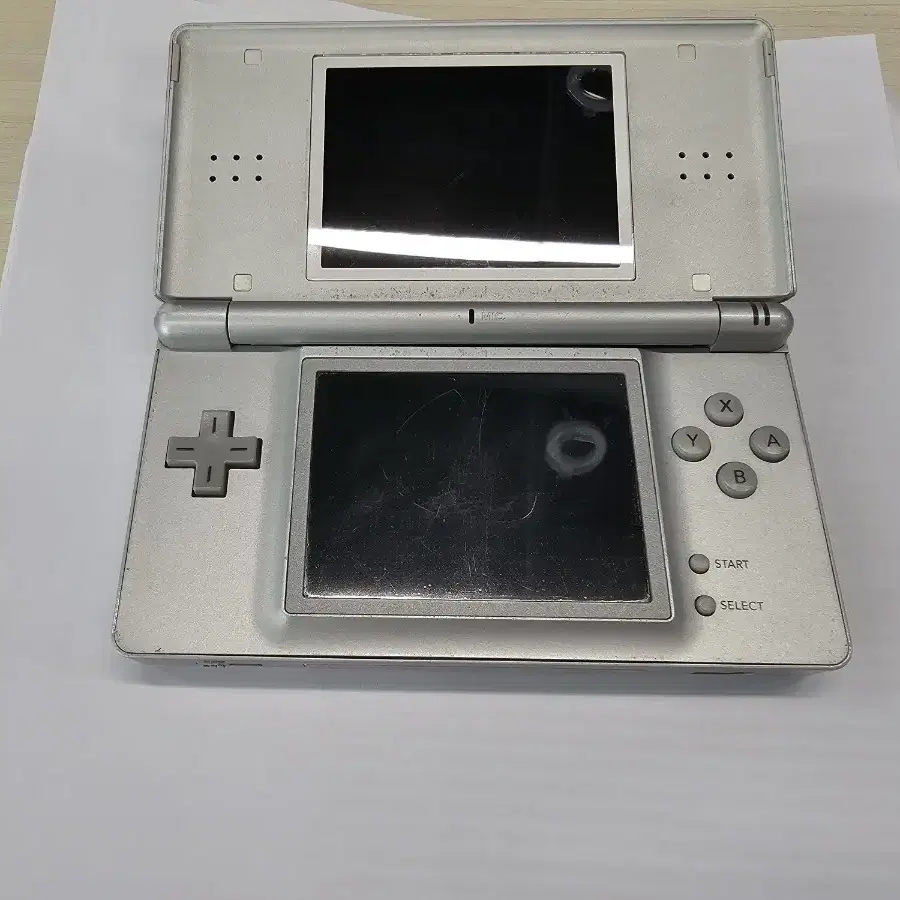 닌텐도 ds lite 실버 (배송비 포함)