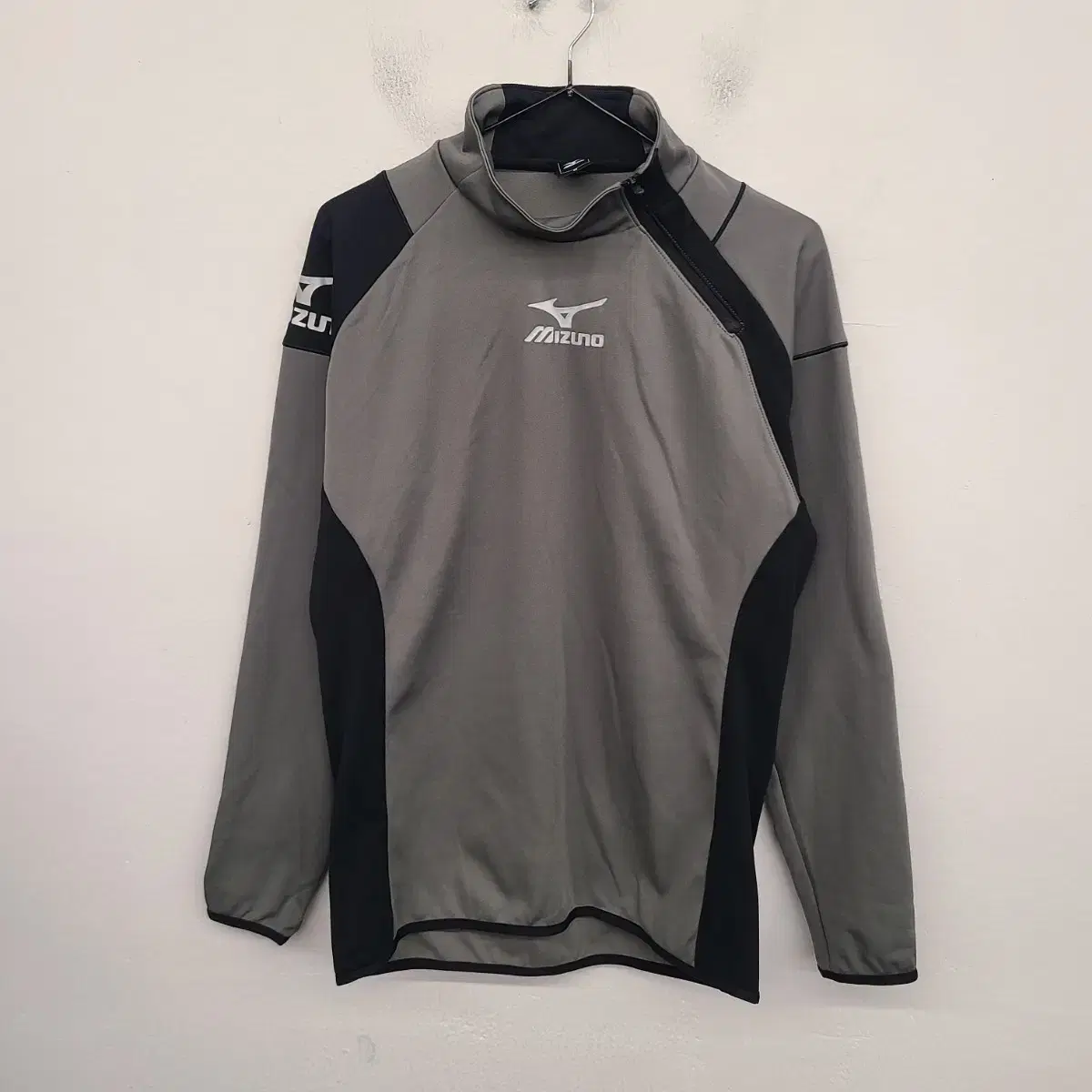 [95/M] Mizuno Half-Neck Training Top