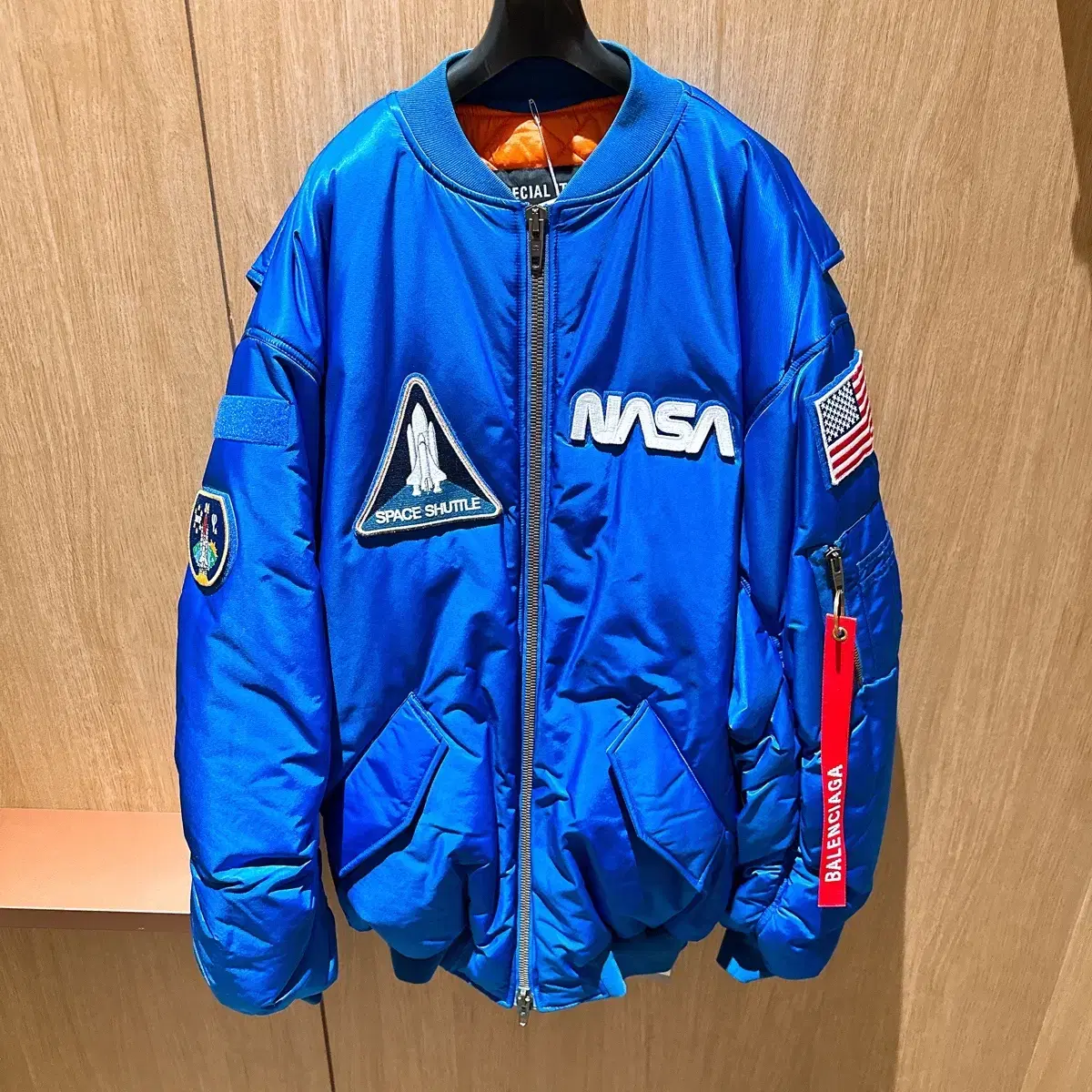 (Genuine/New) Balenciaga Men's bloo Space-Screw Oversized Bomber Jumper