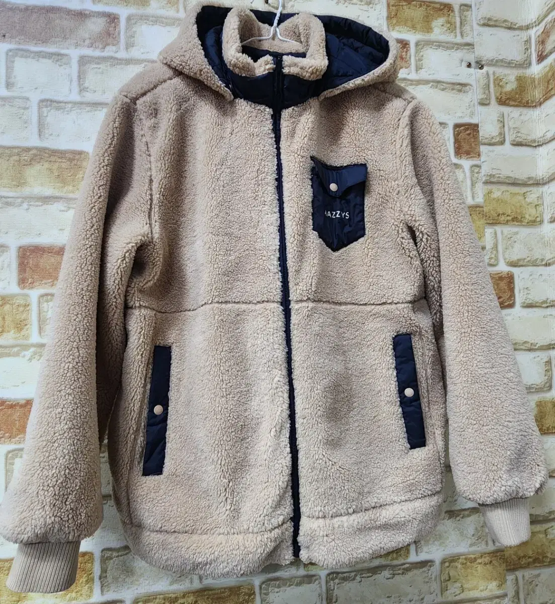 Hedges Reversible Poggy Jumper Size 100