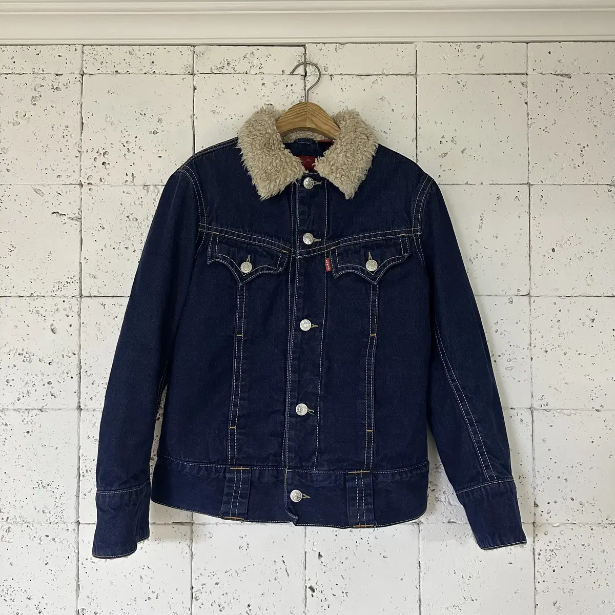 95 Levi's Type One Fleece Sherpa Jeans Jacket