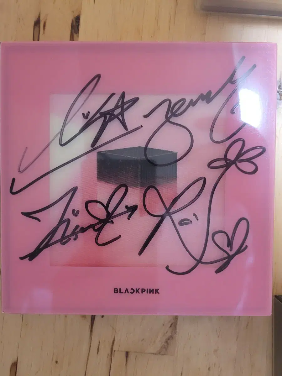 블랙핑크, 2ne1 사인CD