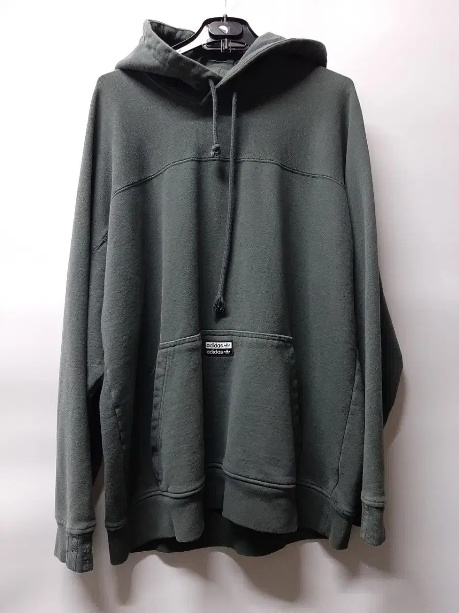 (105) Adidas R.Y.V O Hoodie Black