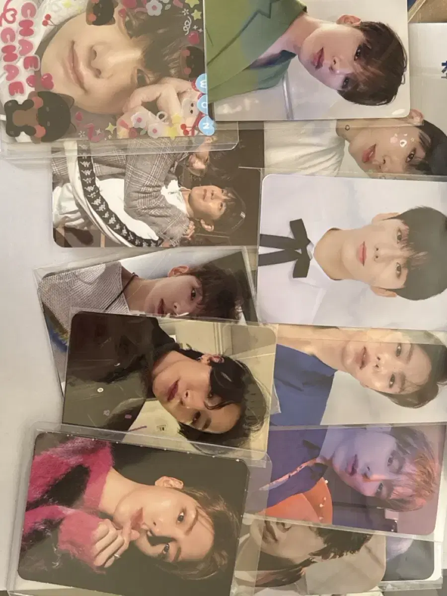 Disposal of Monsta X merchandise photocard bulk 200,000