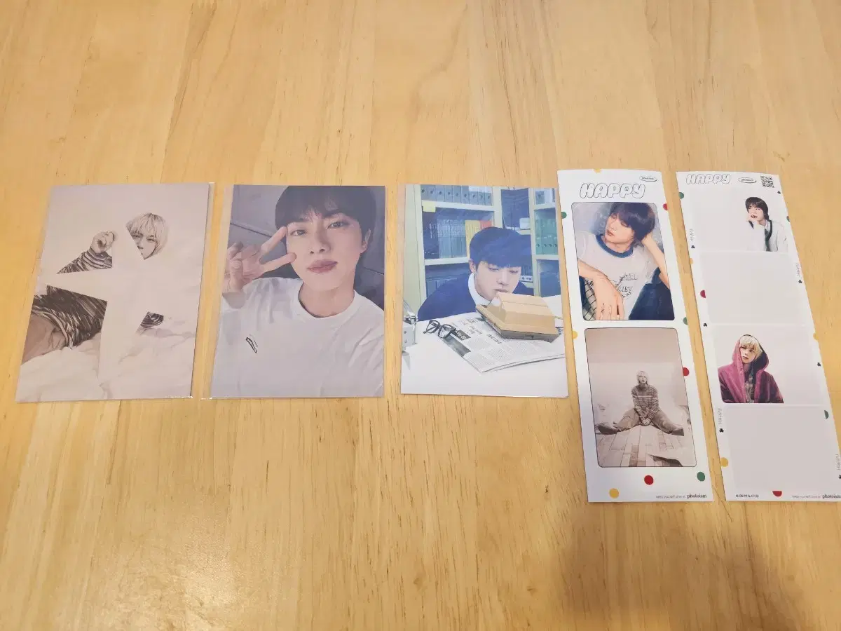 BTS Seokjin pop up pre-order benefit Photocard