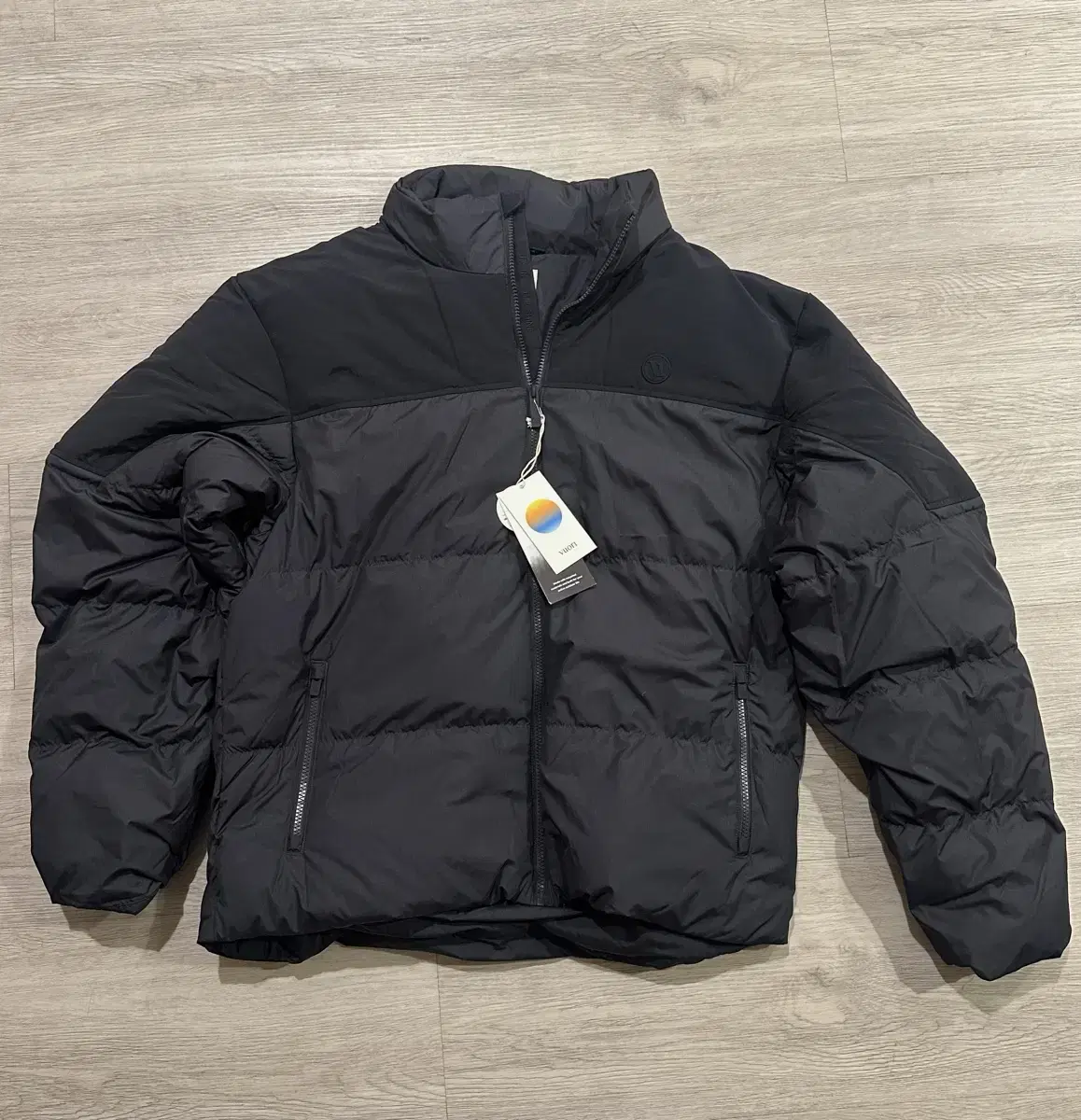 Vuori Aviara insulated jacket (뷰오리 자켓)