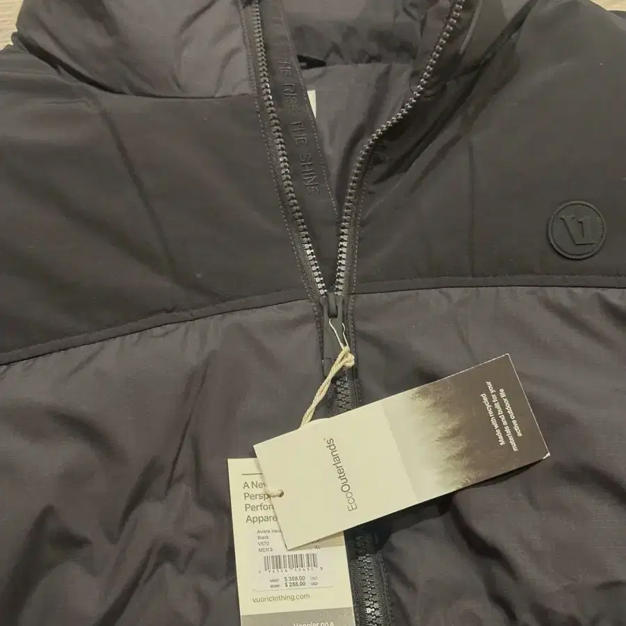 Vuori Aviara insulated jacket (뷰오리 자켓)