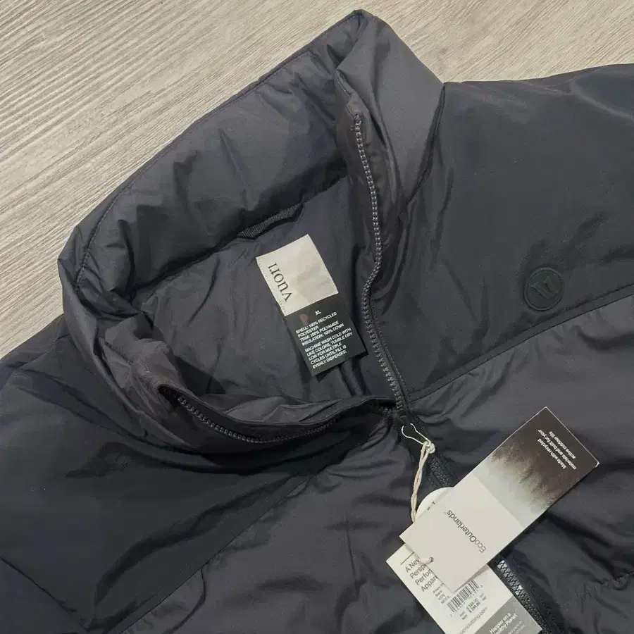 Vuori Aviara insulated jacket (뷰오리 자켓)