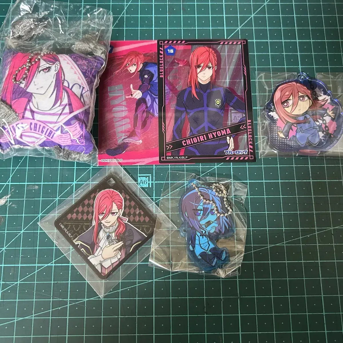 BLUELOCK Chigiri Set Pinbutton Tributary Cushion keyring Gacha wts Nagi Isagi