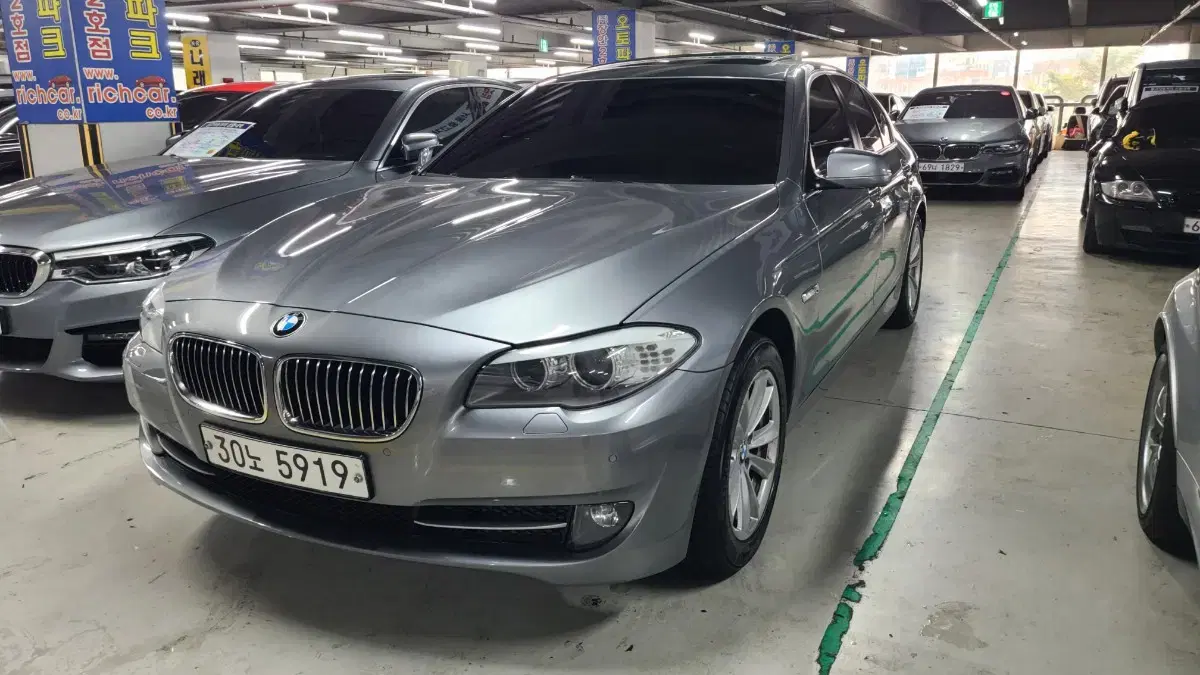 BMW528i 10년8월 11만5천km