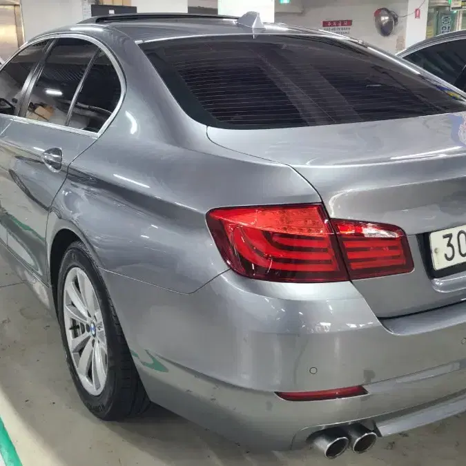 BMW528i 10년8월 11만5천km