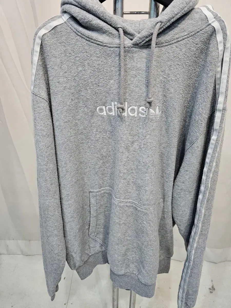 Adidas Hooded Sweatshirtm