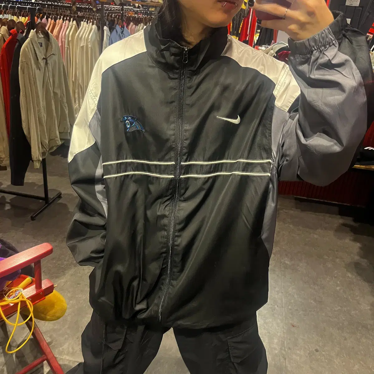 (end373)NIKE Nike Windbreaker Outerwear Jumper Black