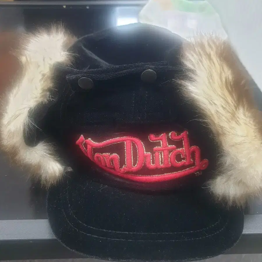 VON DUTCH 본더치 트루퍼캡 군밤모자