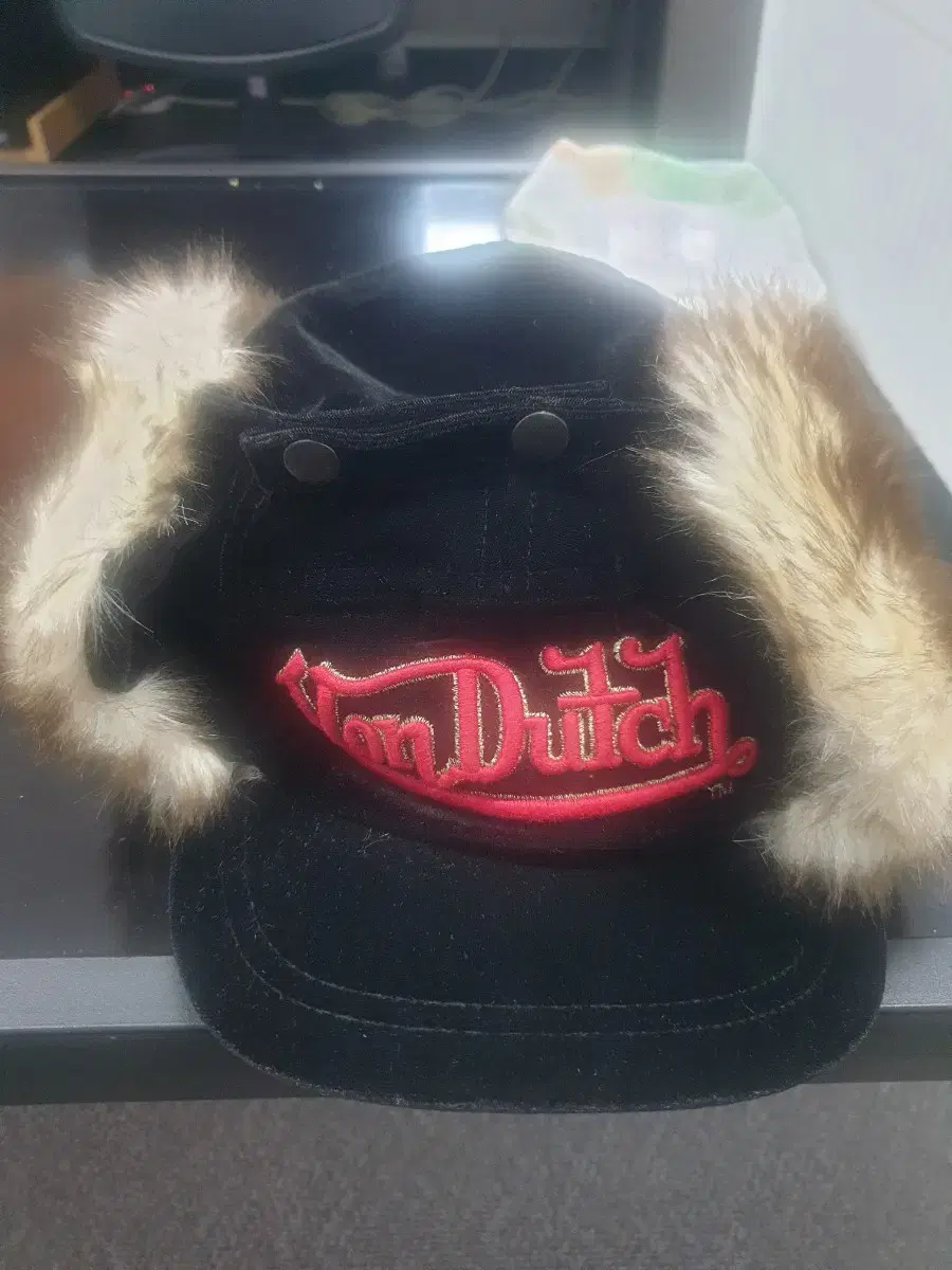 VON DUTCH 본더치 트루퍼캡 군밤모자