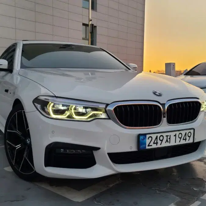 BMW 520d xDrive M스포츠플러스 20년 7만km