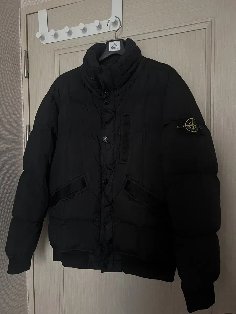 FW18 Stone Island Crinkleclap Down Jacket Non-Hooded Black