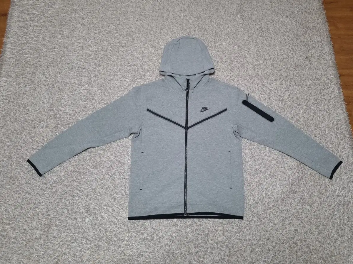 (L)Nike TechPack Hoodie Zip Up