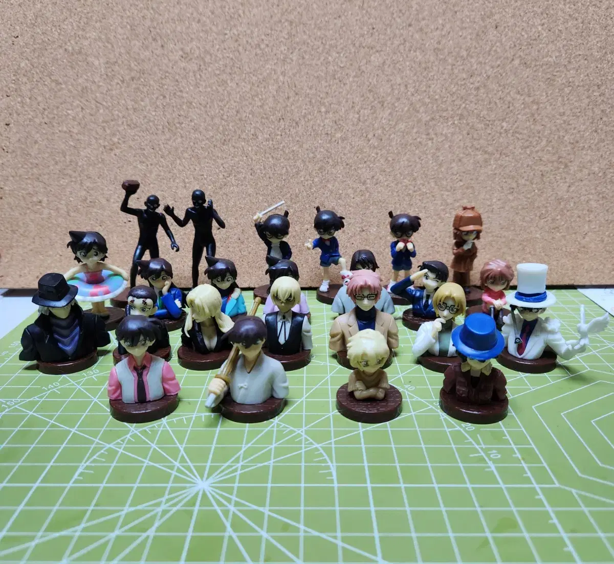 24 Detective Conan Minifigures bulk a Free Shipping