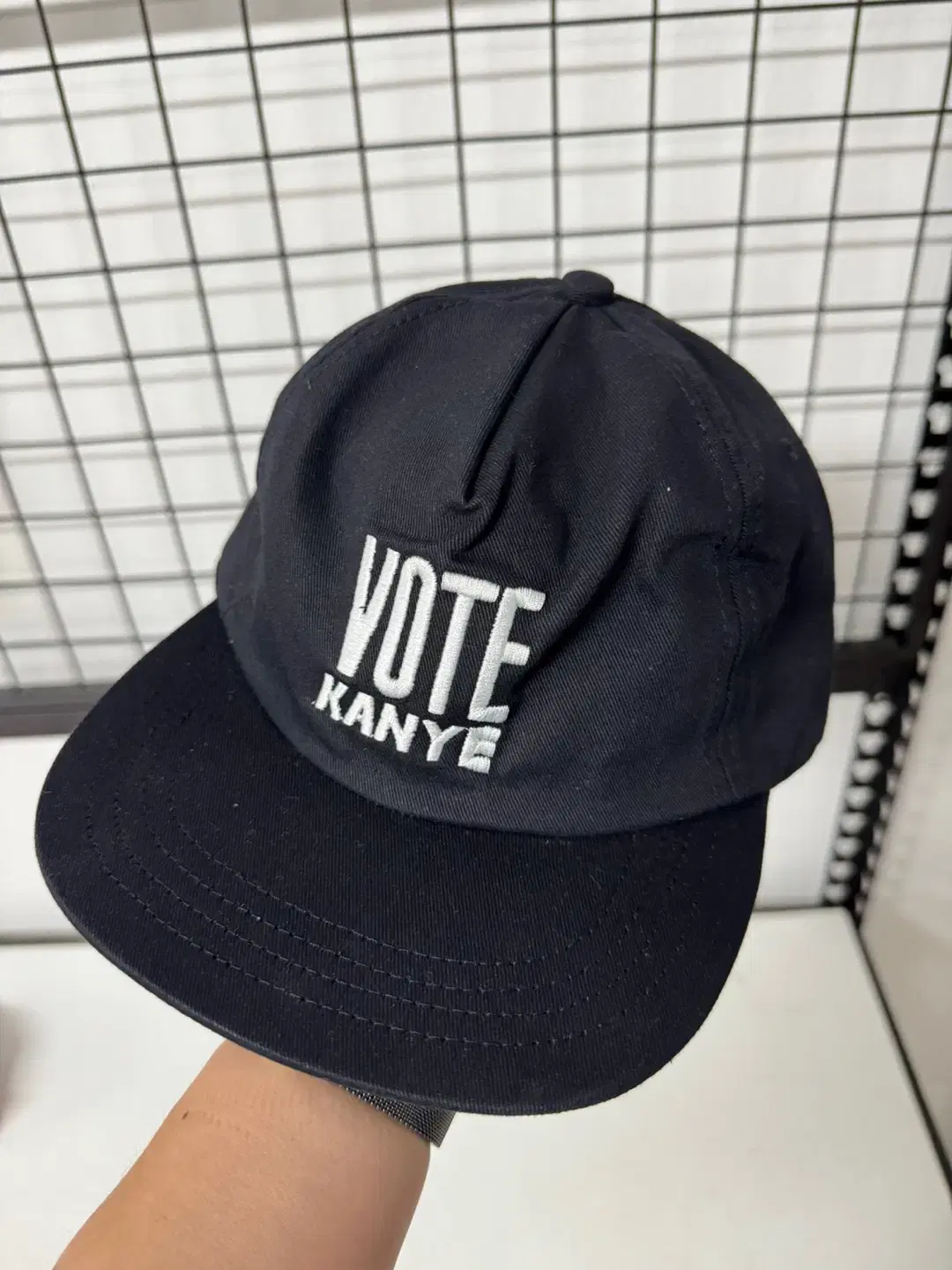 칸예 대선 vote kanye 모자