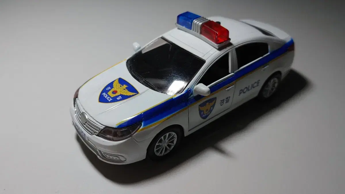 Renault Samsung SM5 1:35 Diecast (Police Car)